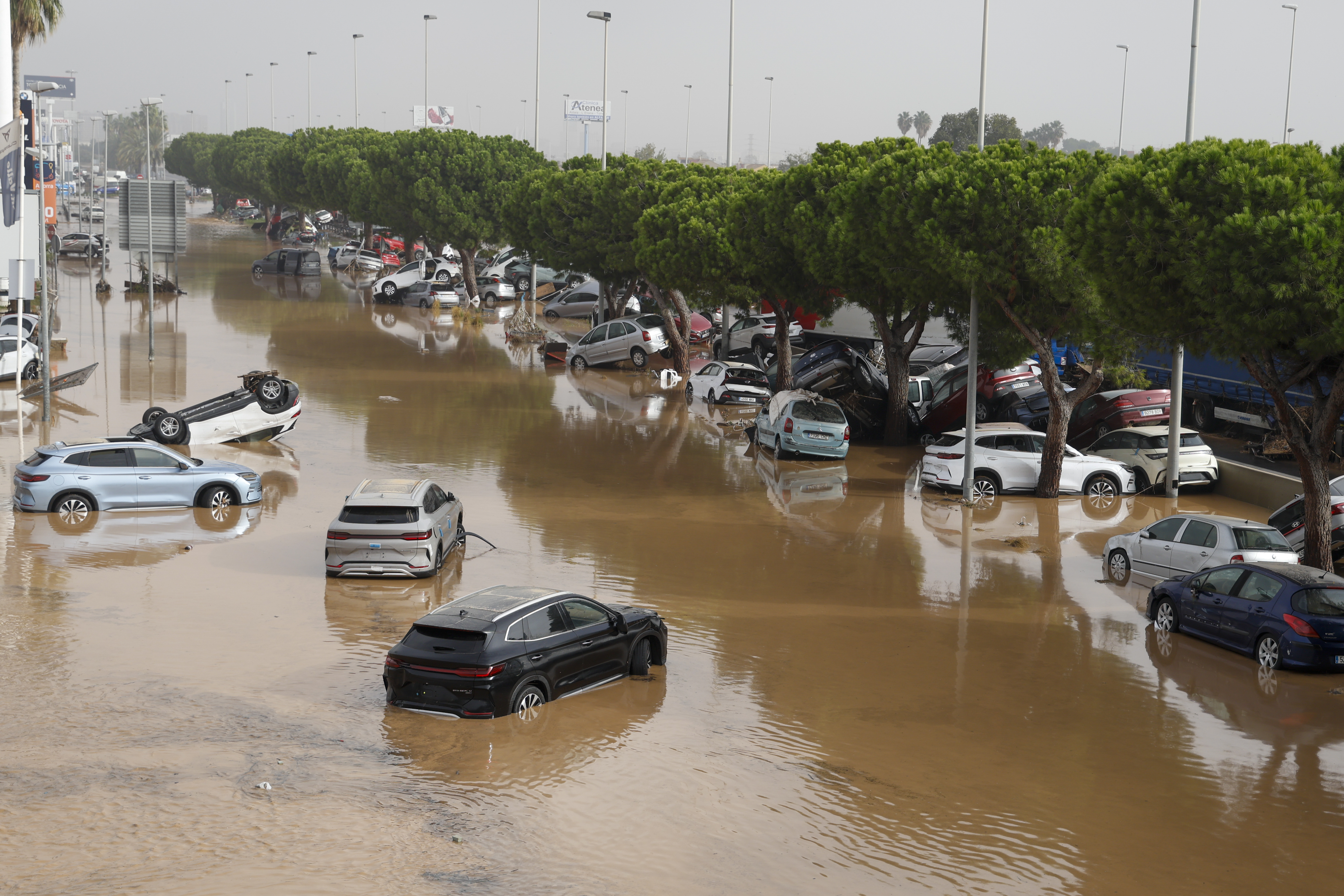 ¿Qué es una DANA, el fenómeno que ha generado graves inundaciones en Valencia?