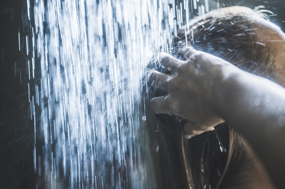 ¿El agua caliente afecta el cabello? Esto dicen algunos expertos en cuidado capilar