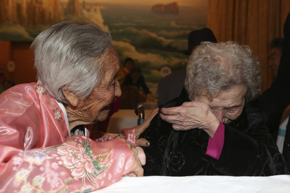 Así se vivió el memorable encuentro entre las familias separadas por la guerra de Corea