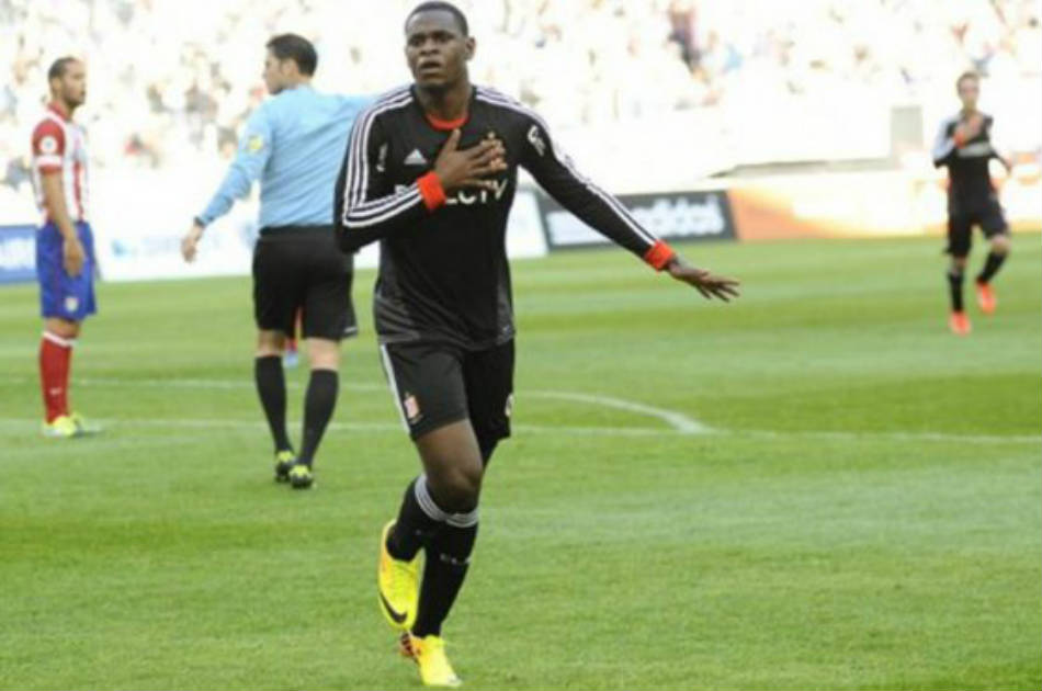 Duván Zapata, cerca de convertirse en nuevo delantero del Nápoles