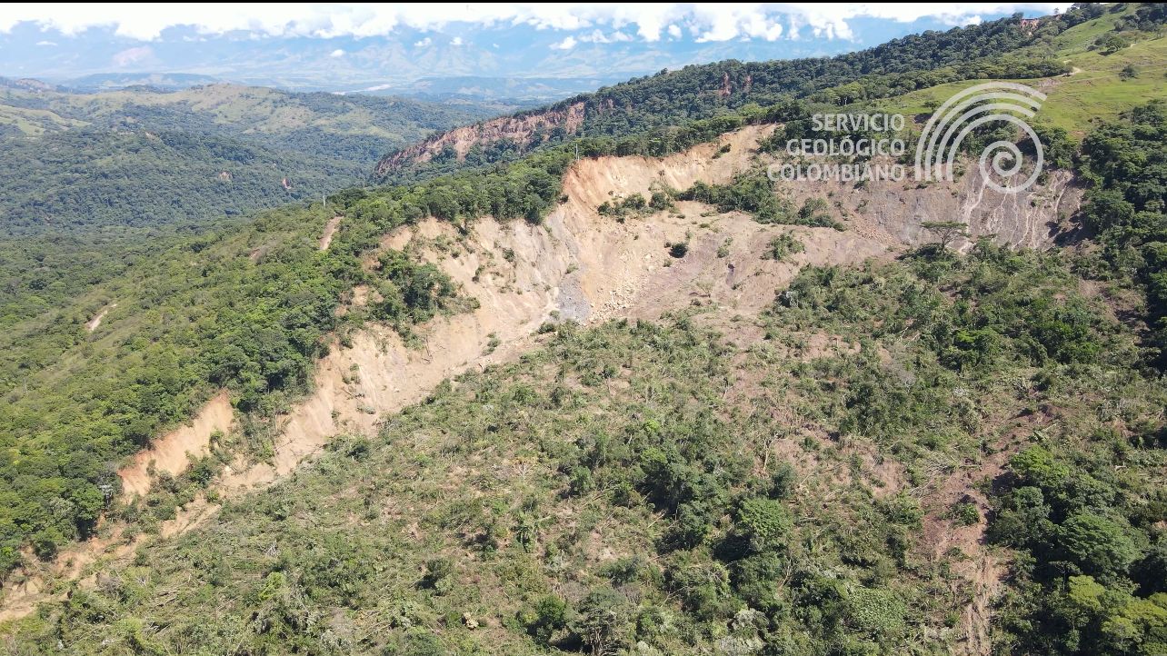 Detectan deslizamiento del tamaño de 100 canchas de fútbol tras sismo en Paratebueno