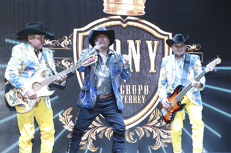 Tony Momterrey Latino Music Awards Nominados Medellin