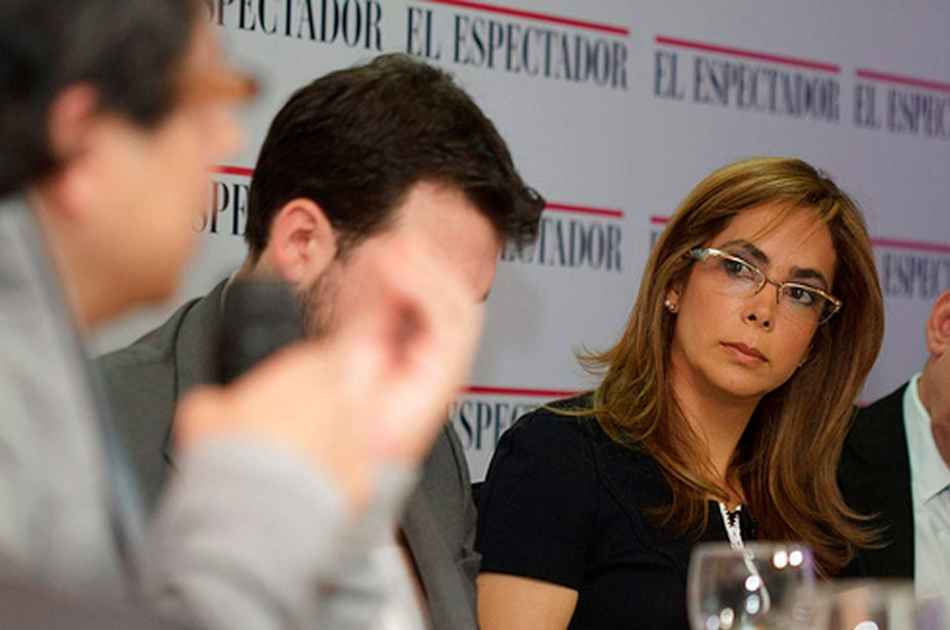 Gina Parody insiste en que no va a firmar la revocatoria de Gustavo Petro