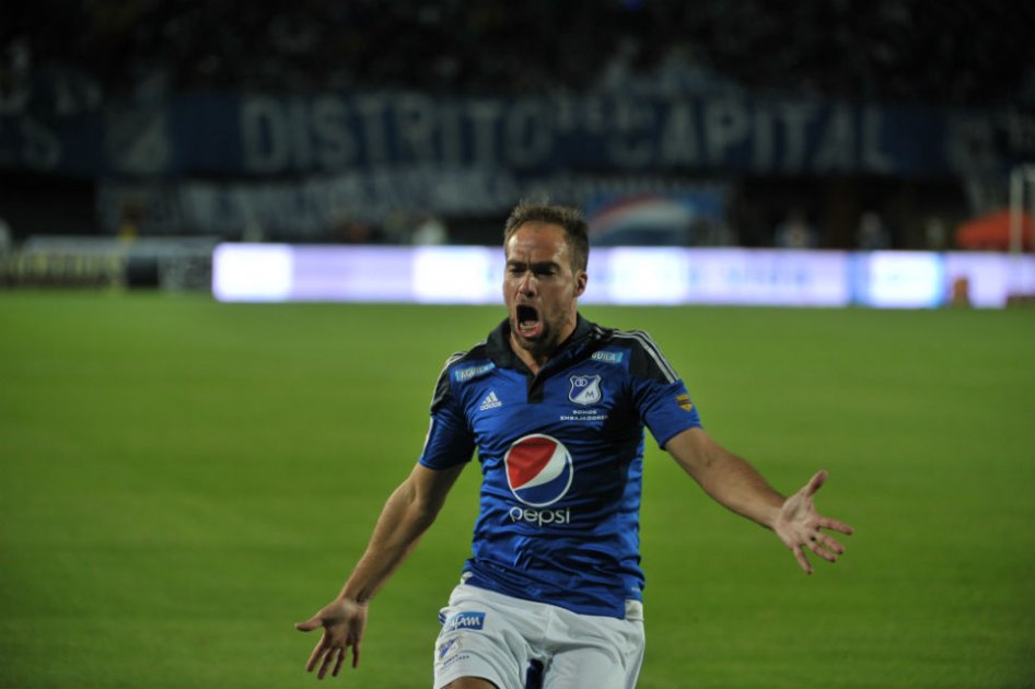 Millonarios goleó y quedó a un paso de las semifinales de la Liga