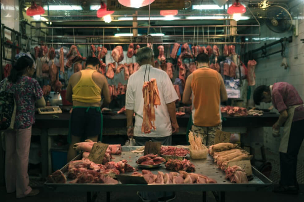 Carne cruda puede contener bacterias asociadas a infecciones hospitalarias