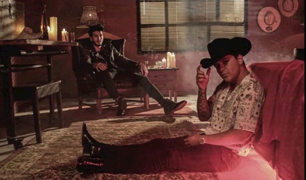 Sebastián Yatra y Christian Nodal sufren por amor en "Esta noche"