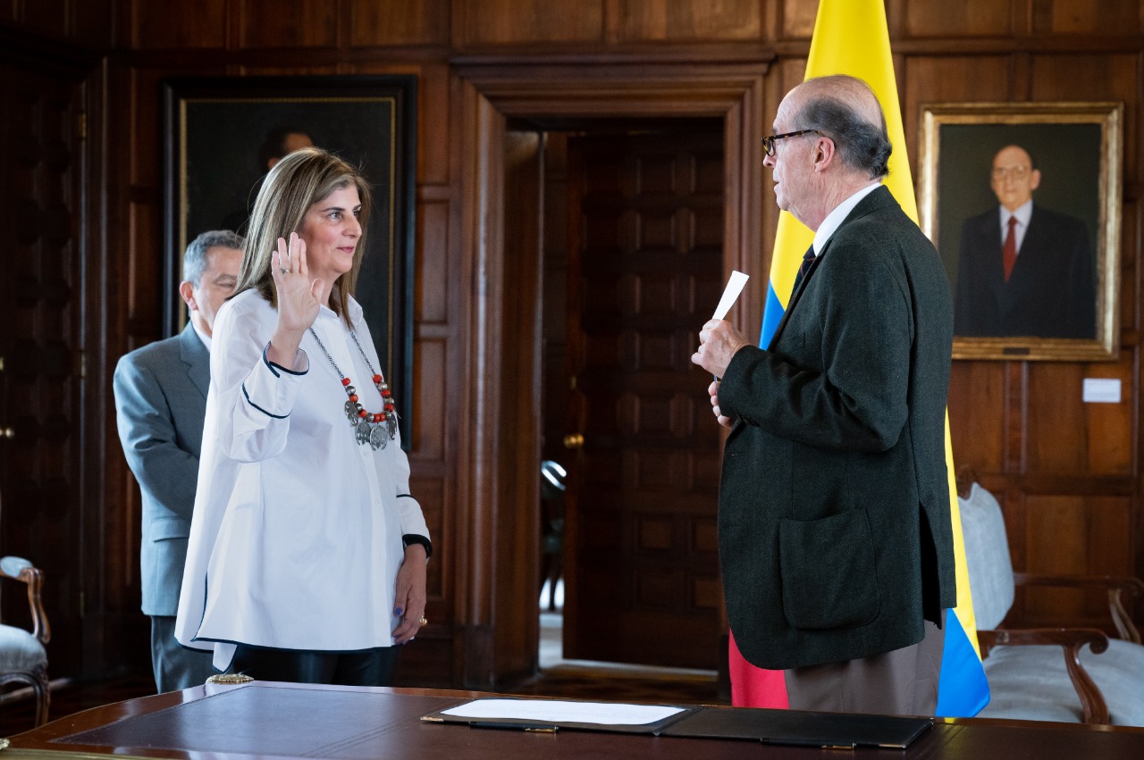 Laura Gil se posesionó como viceministra de Asuntos Multilaterales