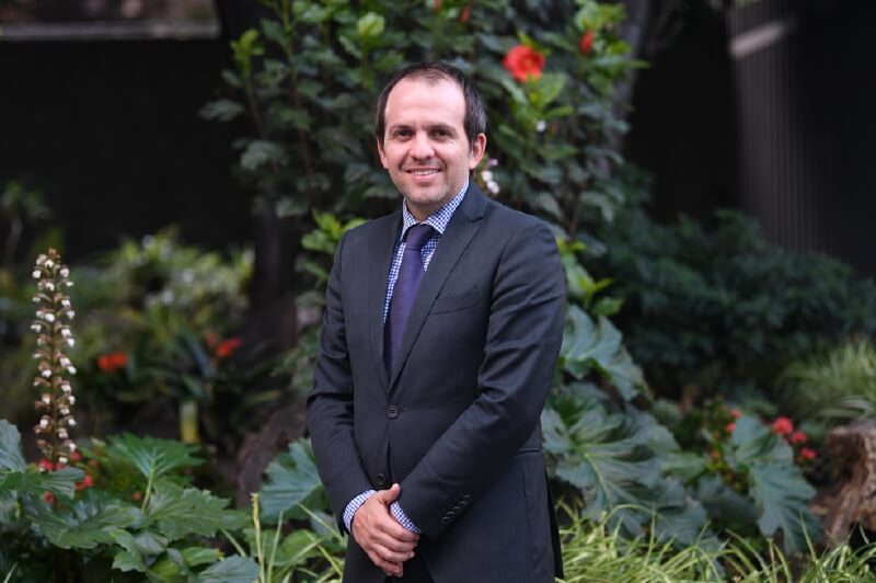 Ernesto Lucena, primer ministro del Deporte