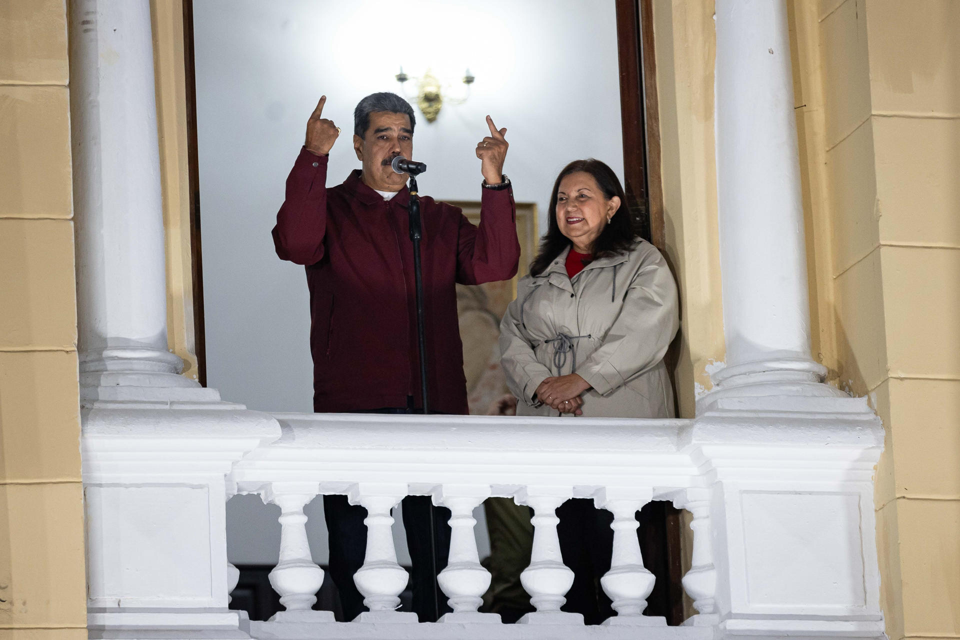 Elecciones en Venezuela: oposición retiene bastiones, pese a victoria “arrolladora” del PSUV