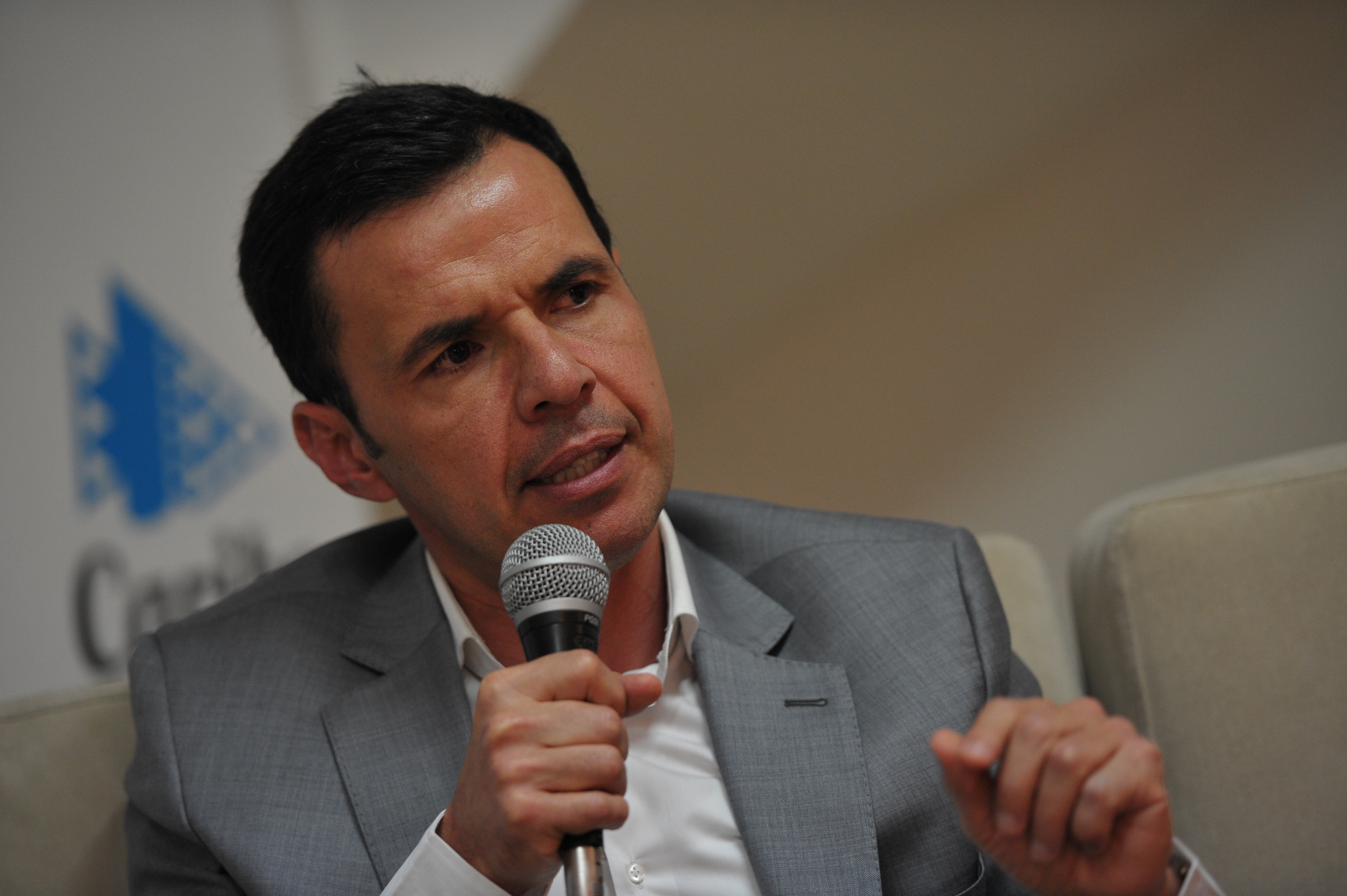 Otra movida en la Cancillería: embajador de Colombia en Brasil presentó renuncia