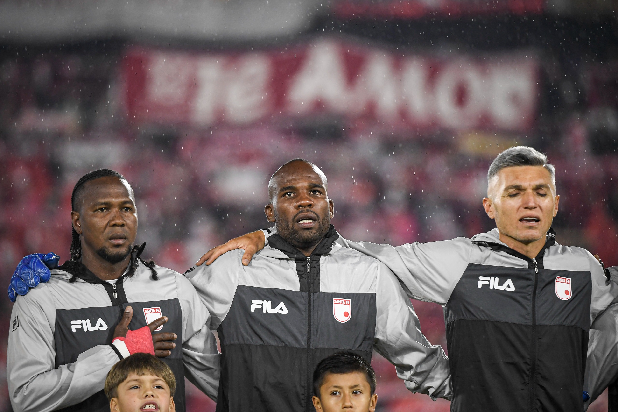 De izquierda a derecha: Hugo Rodallega, Andrés Mosquera y Daniel Torres, principales titulares de Santa Fe.