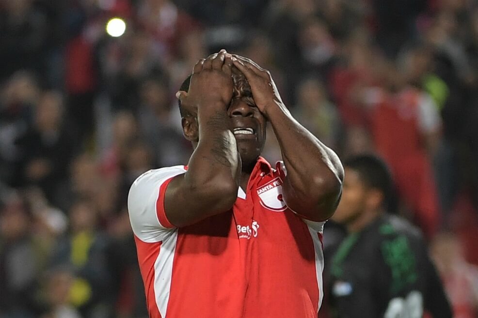 Oficial: Carmelo Valencia se va de Santa Fe