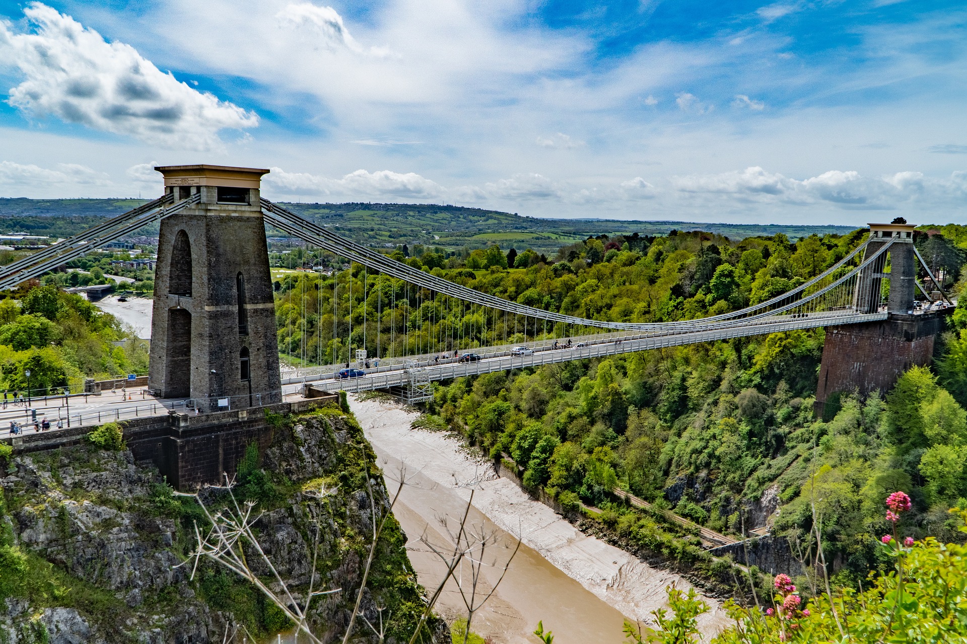 El puente de Clifton es una de las atracciones turísticas más relevantes de Bristol.