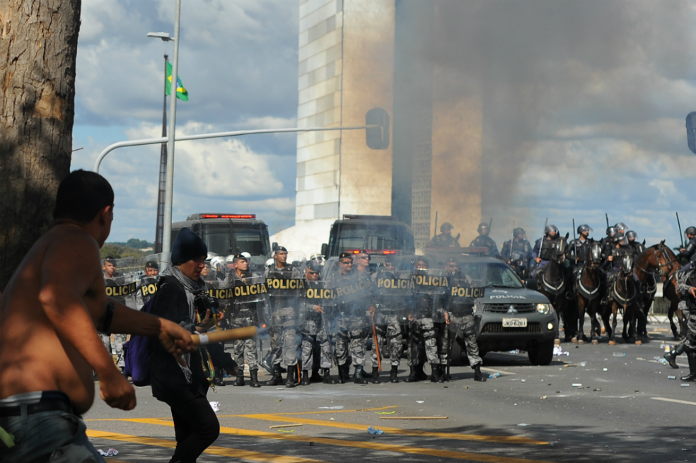 Michel Temer desmilitariza Brasilia, pero no cesa el escándalo