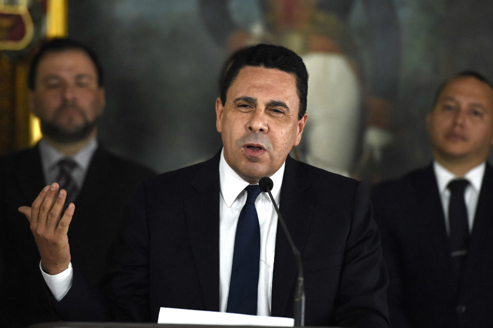 CIA, Colombia y México quieren derrocar a Maduro: canciller de Venezuela