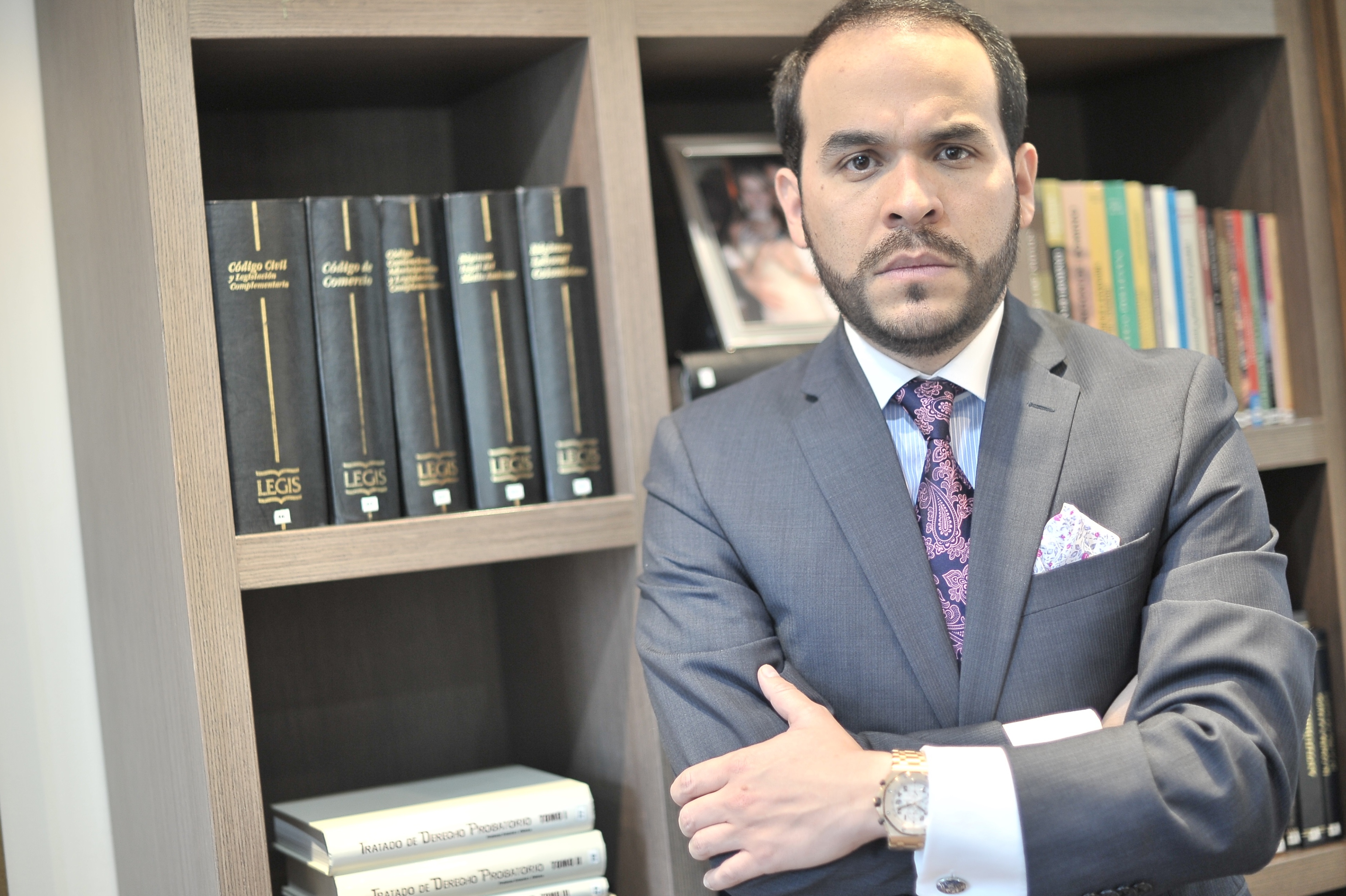 Abelardo de la Espriella denunciará a Petro por señalamientos contra Uribe