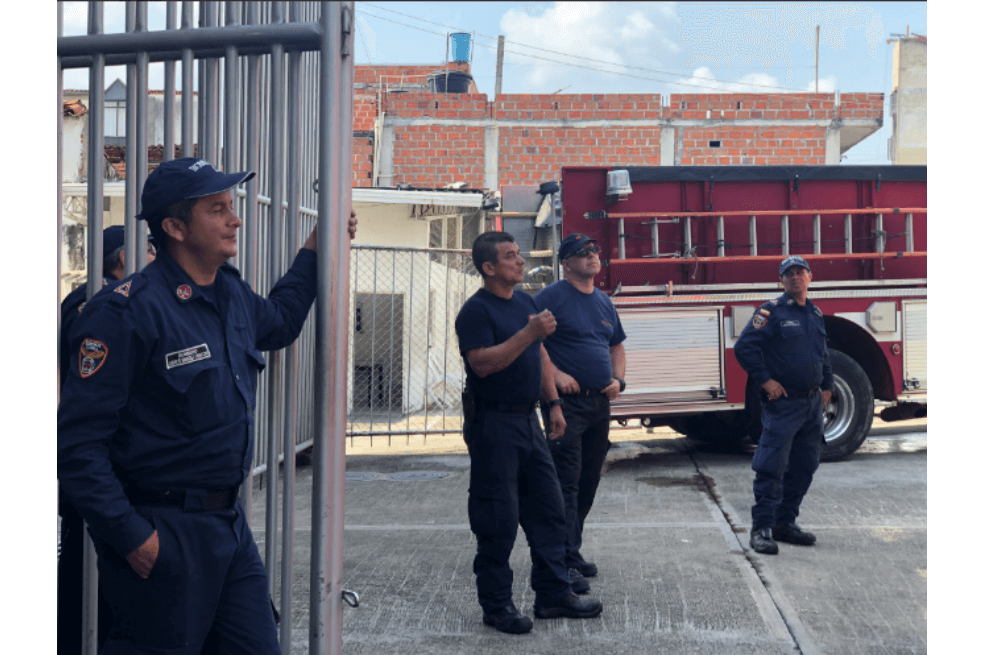 Bomberos del país rechazan comentarios ofensivos del alcalde de Bucaramanga