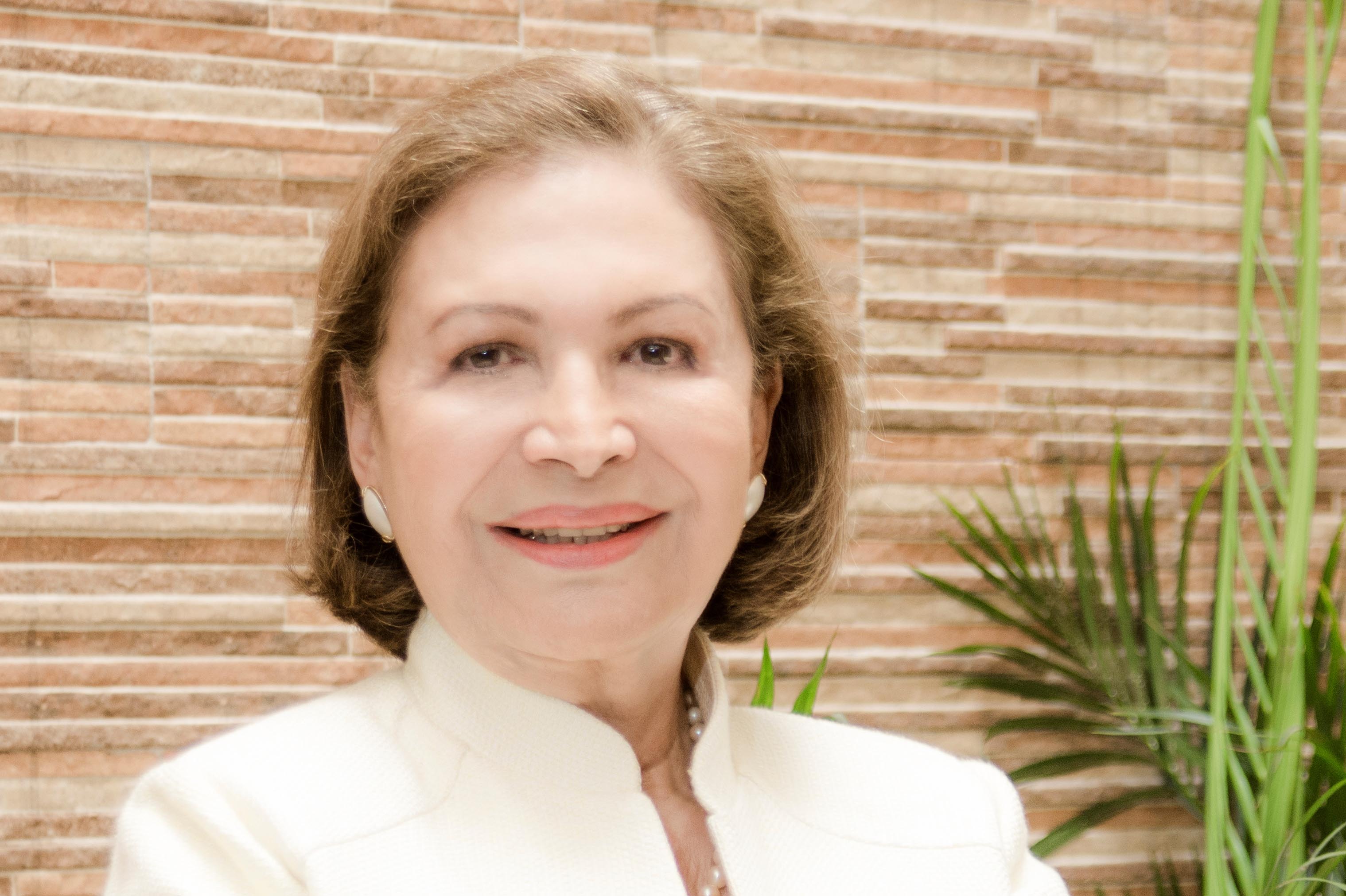 Leonor Melo de Velasco (presidente Banco Mundo Mujer)
