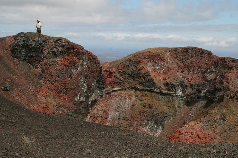 Actividad del volcán Sierra Negra en Galápagos se mantiene «alta»