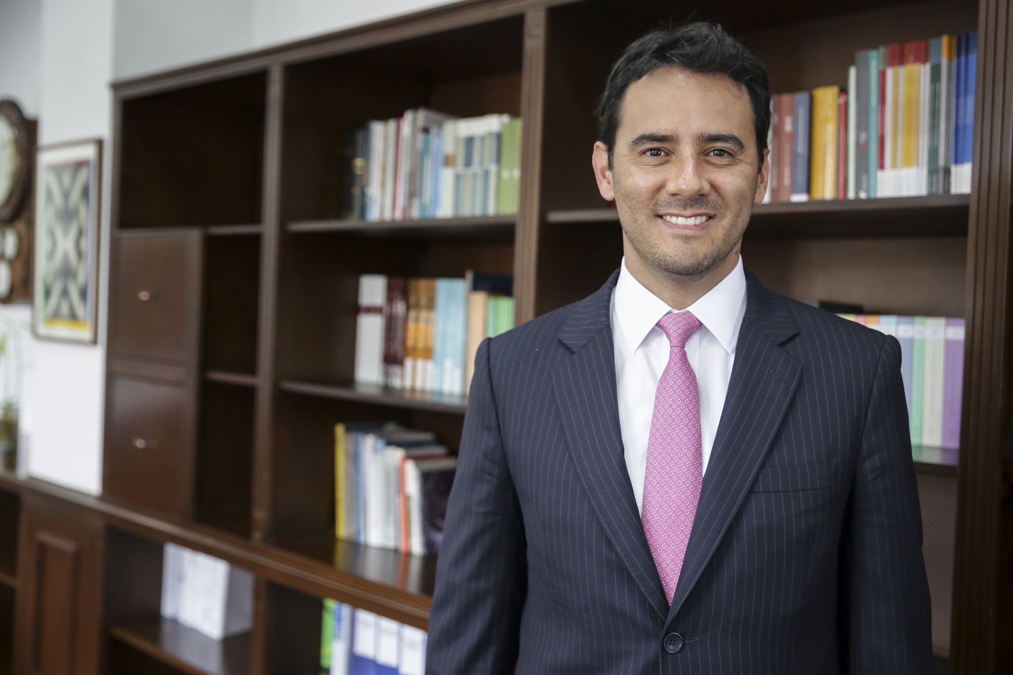 Renunció viceministro general de Hacienda, Andrés Pardo