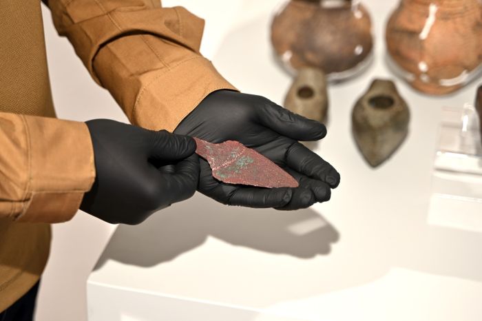 Descubren daga de 4 mil años que podría esclarecer misterios de la Edad de Bronce