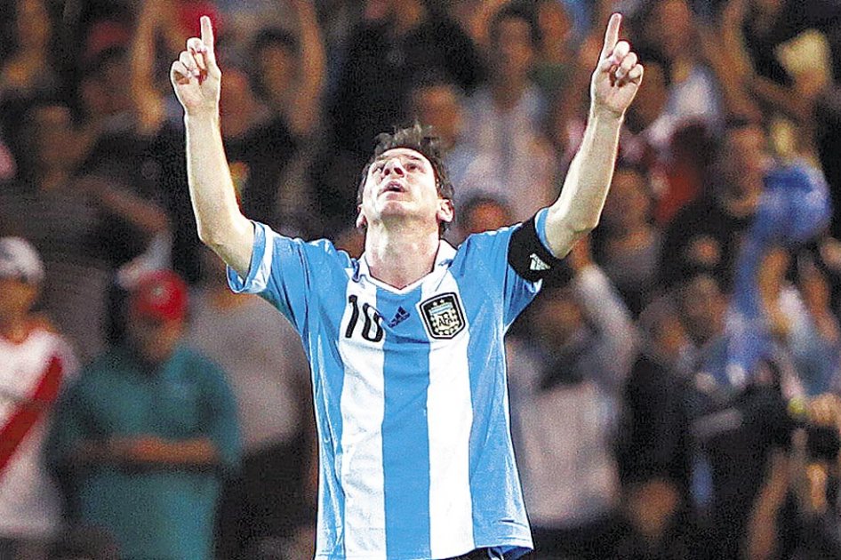 Argentina no suelta el liderato