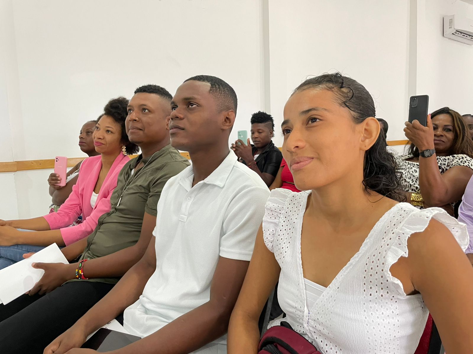 Abren 200 becas para jóvenes del Pacífico que lideren proyectos en sus territorios