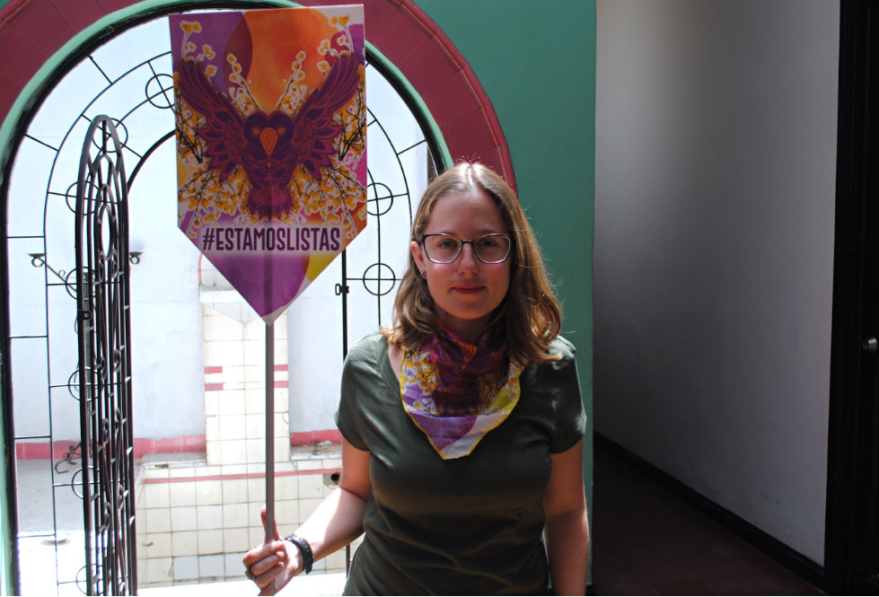 Lina Mondragón Pérez, activista y dinamizadora de grupo"En Medellín, los políticos que históricamente han estado en el poder no han abordado los problemas más urgentes que enfrentan aquí las mujeres, como la distribución desigual de los trabajos de cuidado, la violencia de género y la desigualdad de género en el mundo político. Somos un grupo de mujeres extremadamente diversas; algunas se han involucrado en organizaciones políticas antes de unirse a Estamos Listas, mientras otras ni siquiera han votado o no han tenido un interés en la política electoral pero se han sentido muy identificadas con el proyecto, que es algo bastante especial.