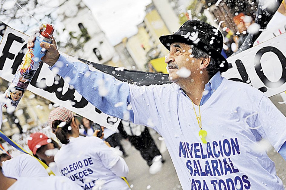 Gobierno insiste en ilegalidad de paro judicial