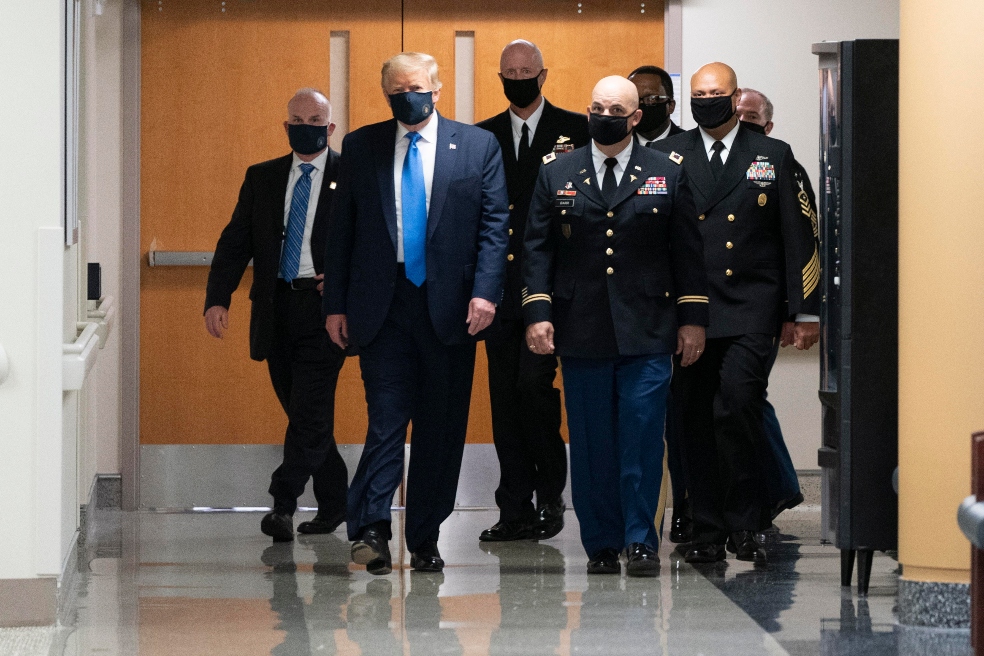 Crecen contagios en el entorno de Donald Trump: tres senadores y dos asesores