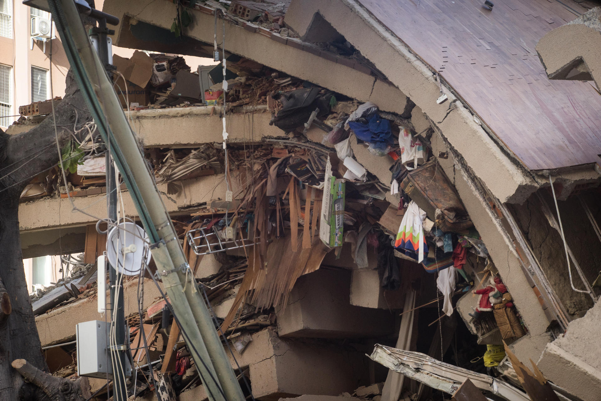 ¿Cuánto tiempo se puede sobrevivir bajo las ruinas?: la carrera contrarreloj en Venezuela
