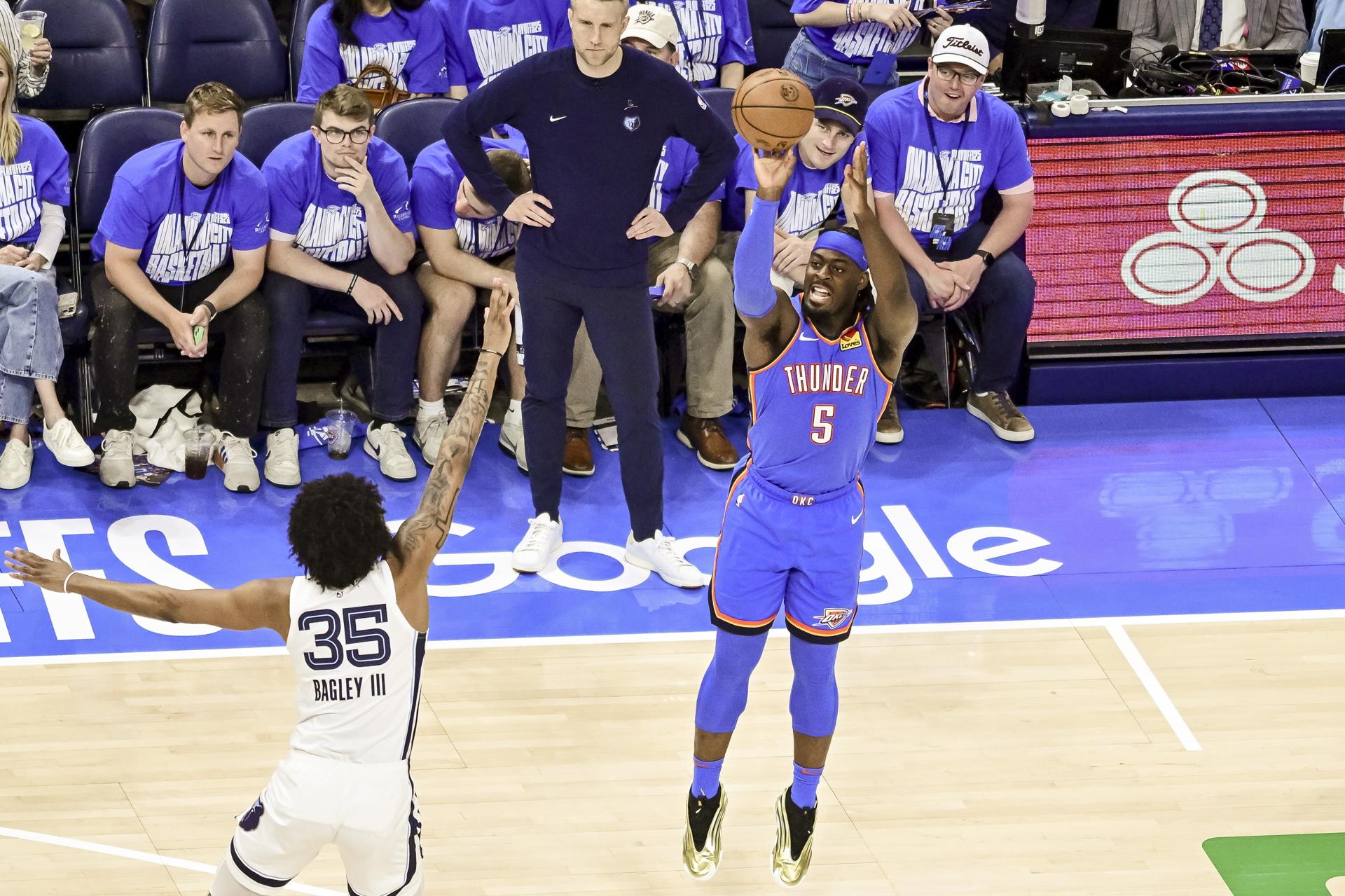 Thunder logró remontada histórica y quedó a un triunfo de barrer a los Grizzlies