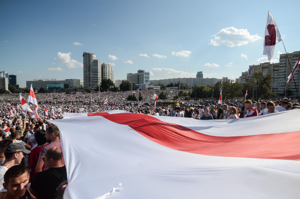La mayor protesta en Bielorrusia pone en aprietos al presidente y a su gobierno