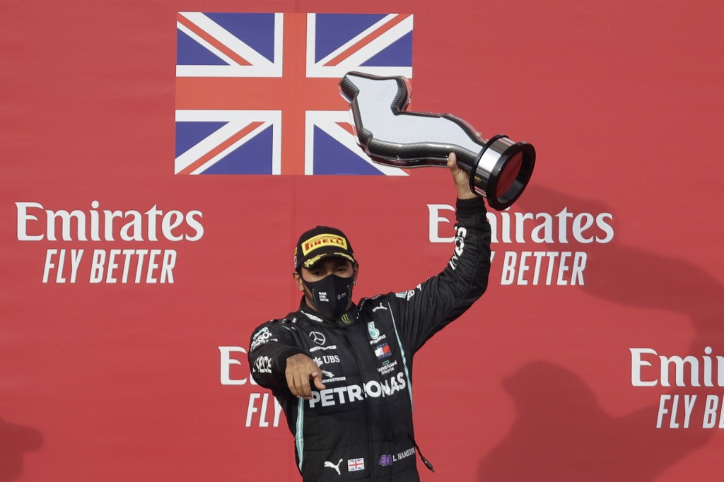 Lewis Hamilton vuelve a ganar y Mercedes conquista el título de constructores