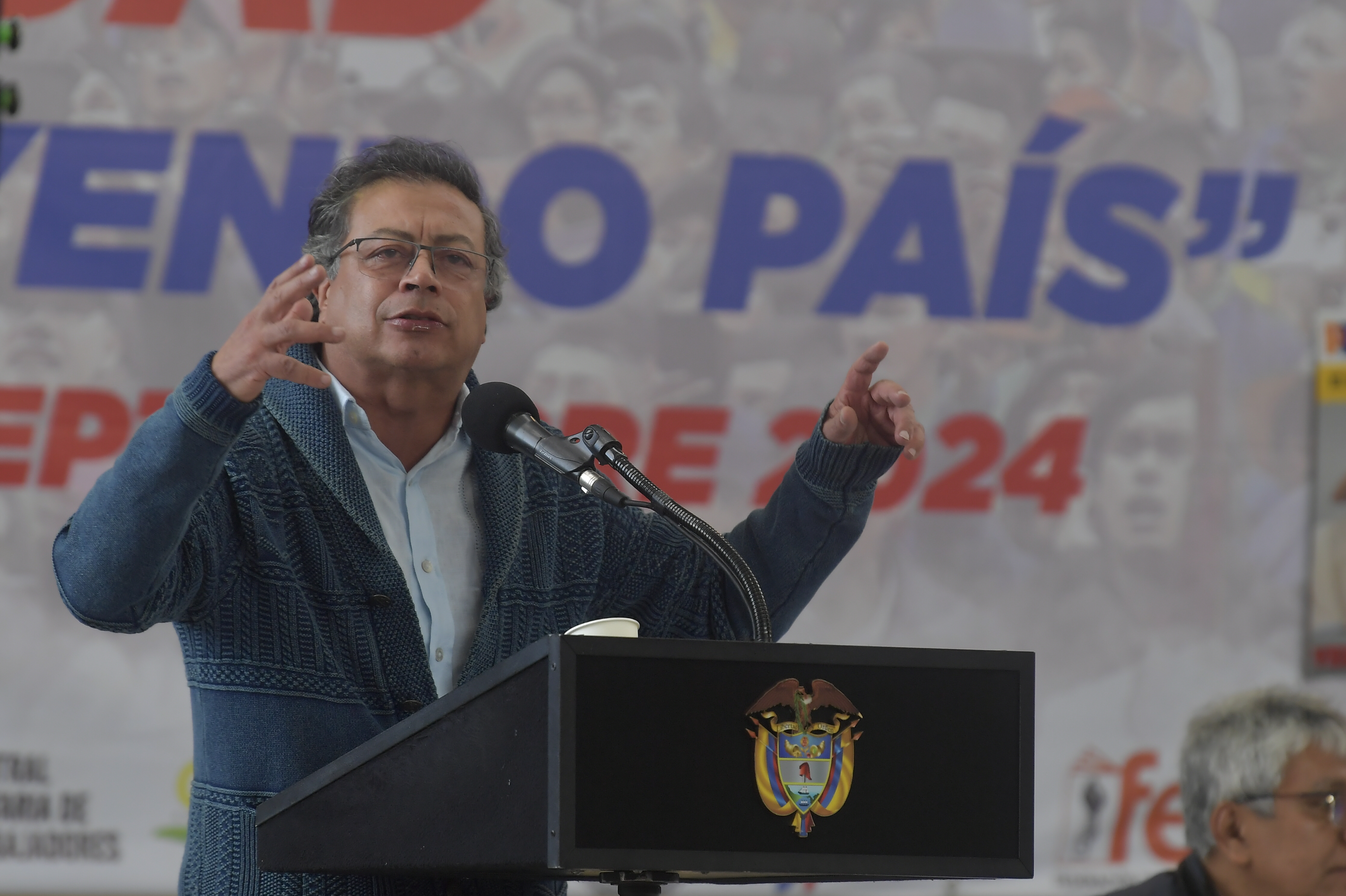 Petro saca a sus adeptos a las calles para presionar decisiones sobre reforma pensional