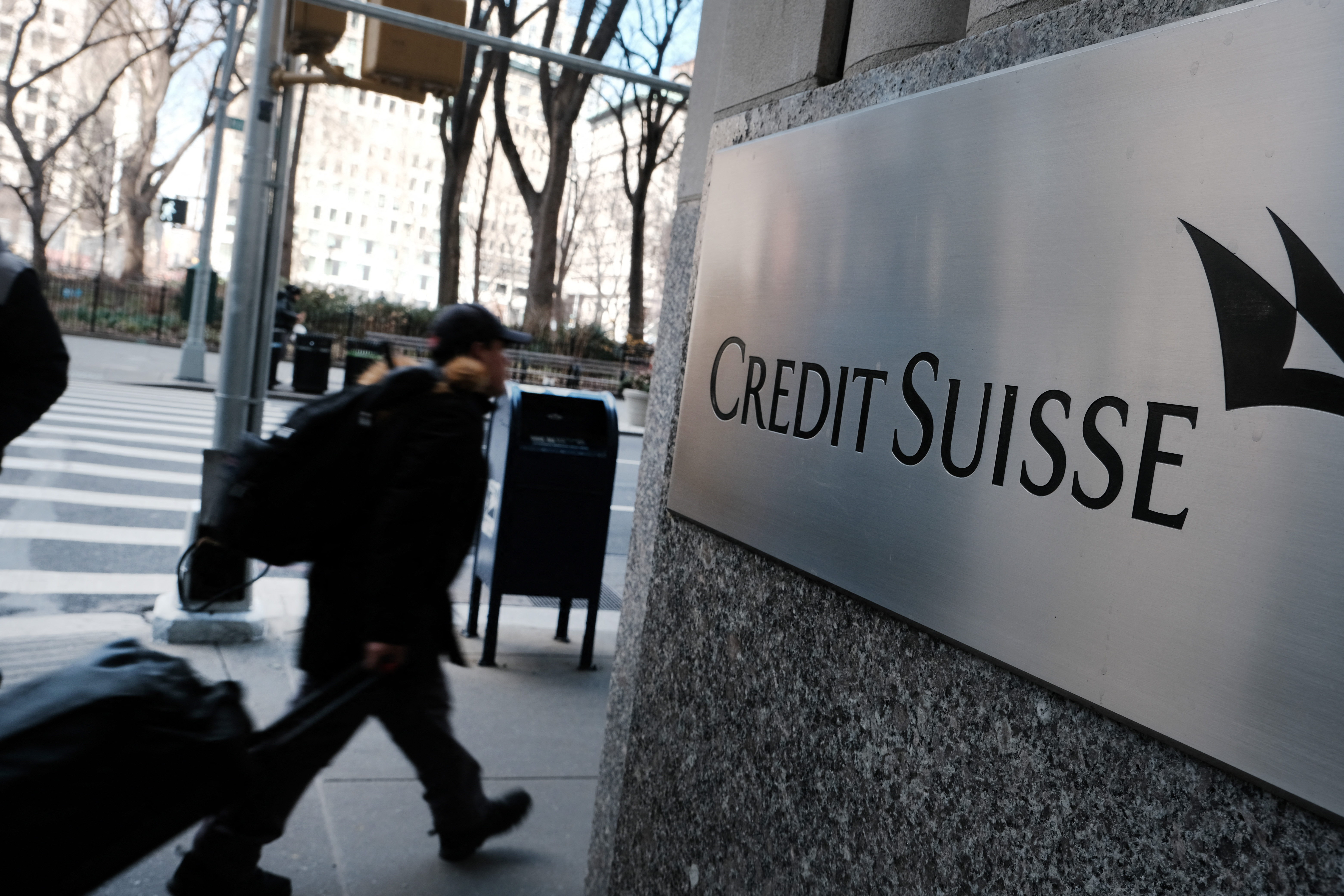 Los mercados se tambalean al ritmo de la turbulencia del banco suizo Credit Suisse