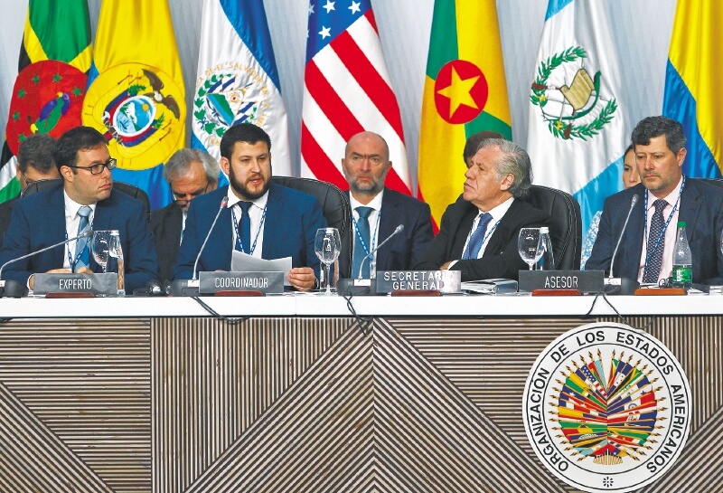 Lo que dejó la cumbre de la OEA en Medellín en el aire