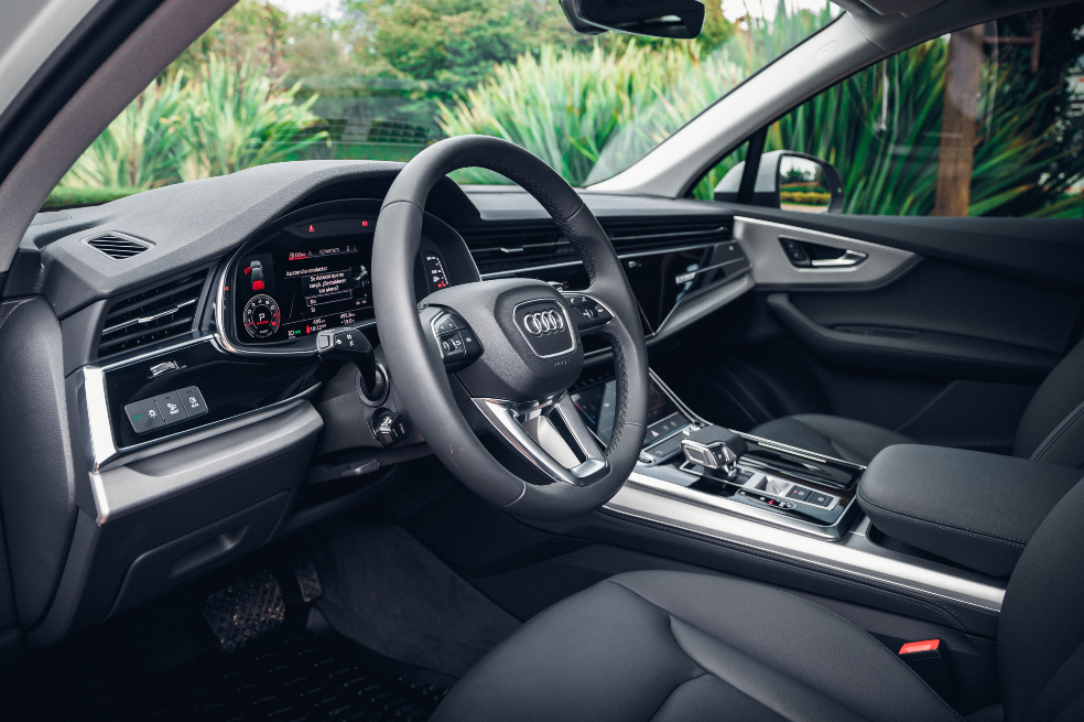 Interior Q7.