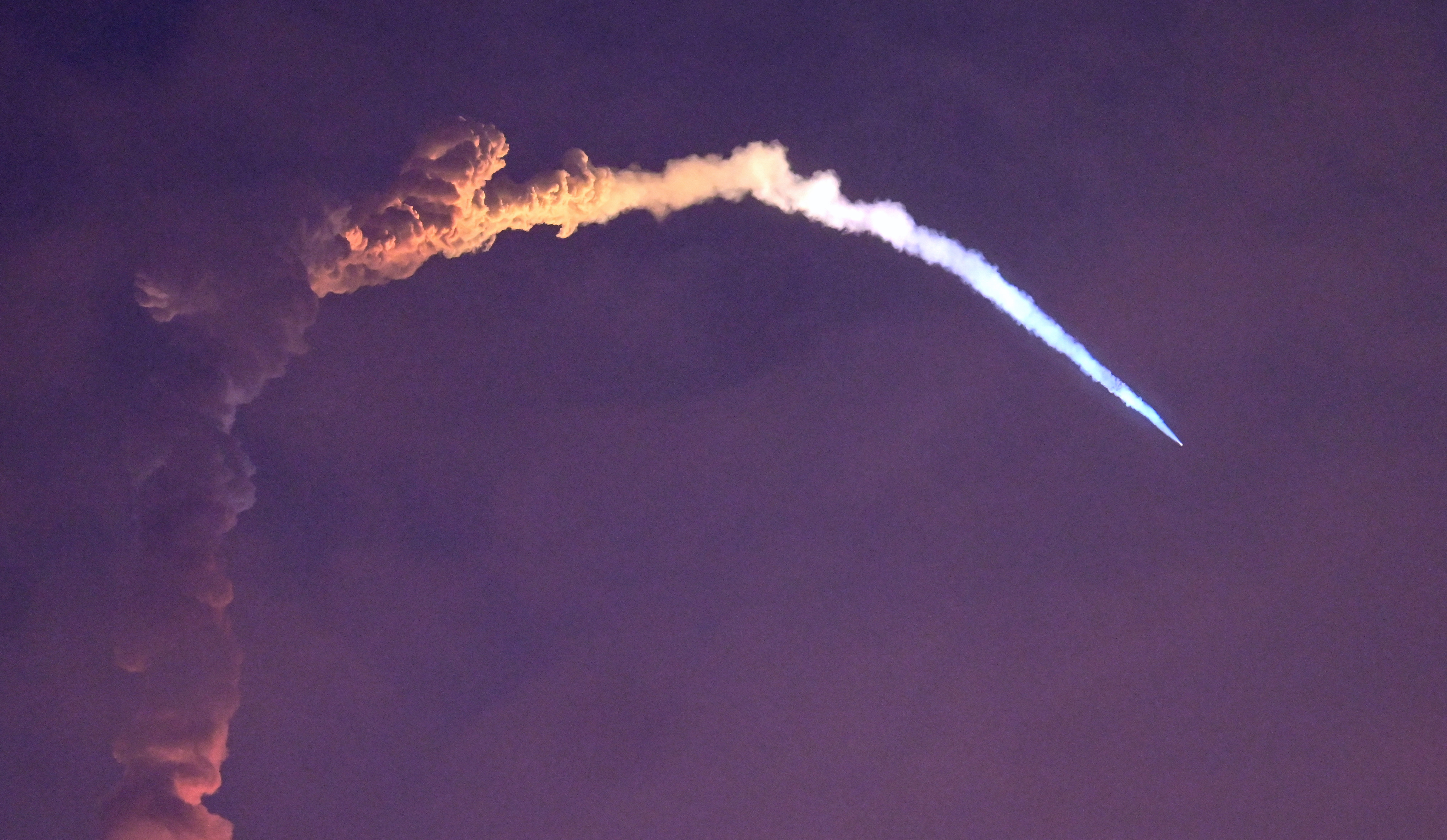 Una enorme cantidad de basura espacial cae a la Tierra cada semana