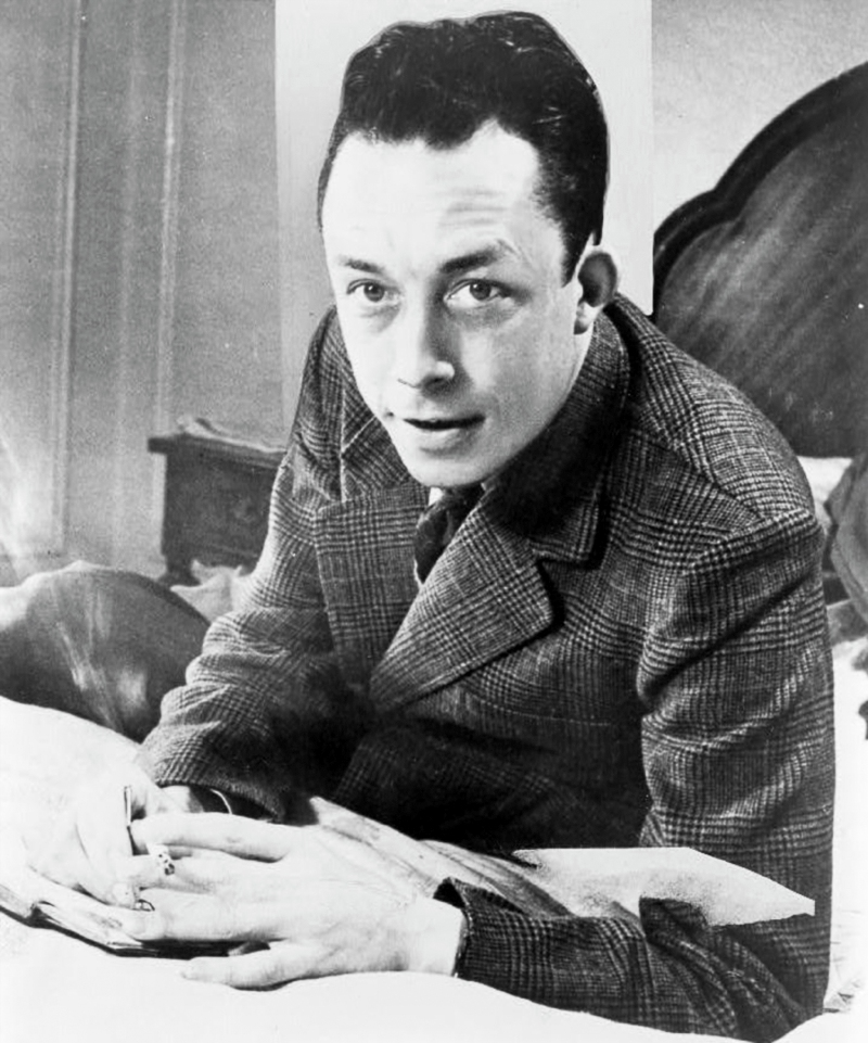 Subastado un manuscrito de “El extranjero” de Camus por medio millón de euros
