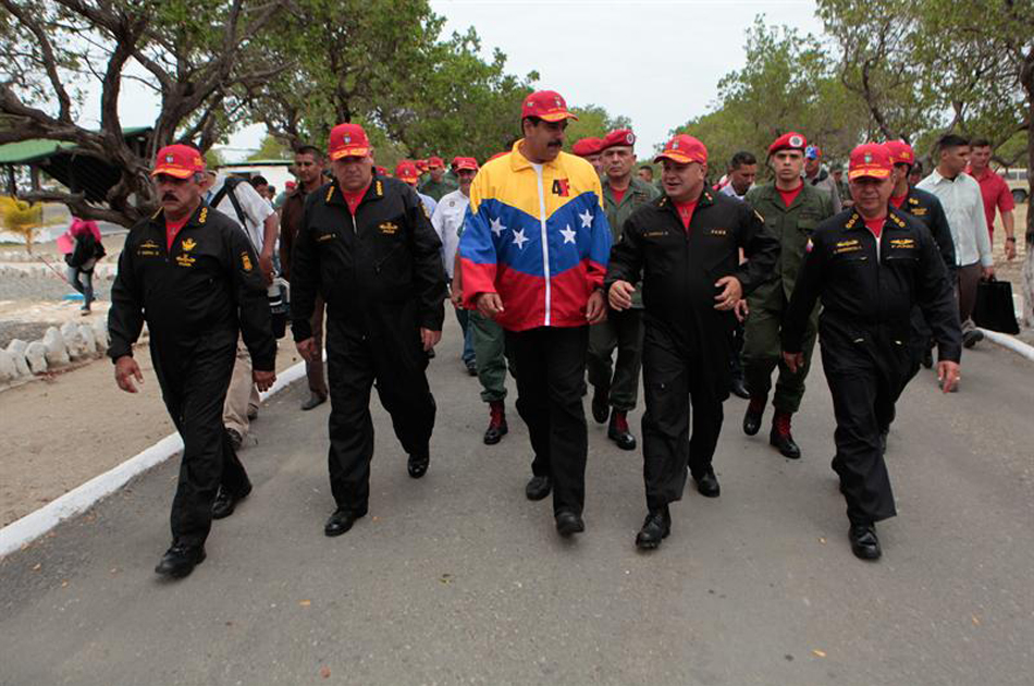 Oposición venezolana rechaza petición del oficialismo de armar a los obreros