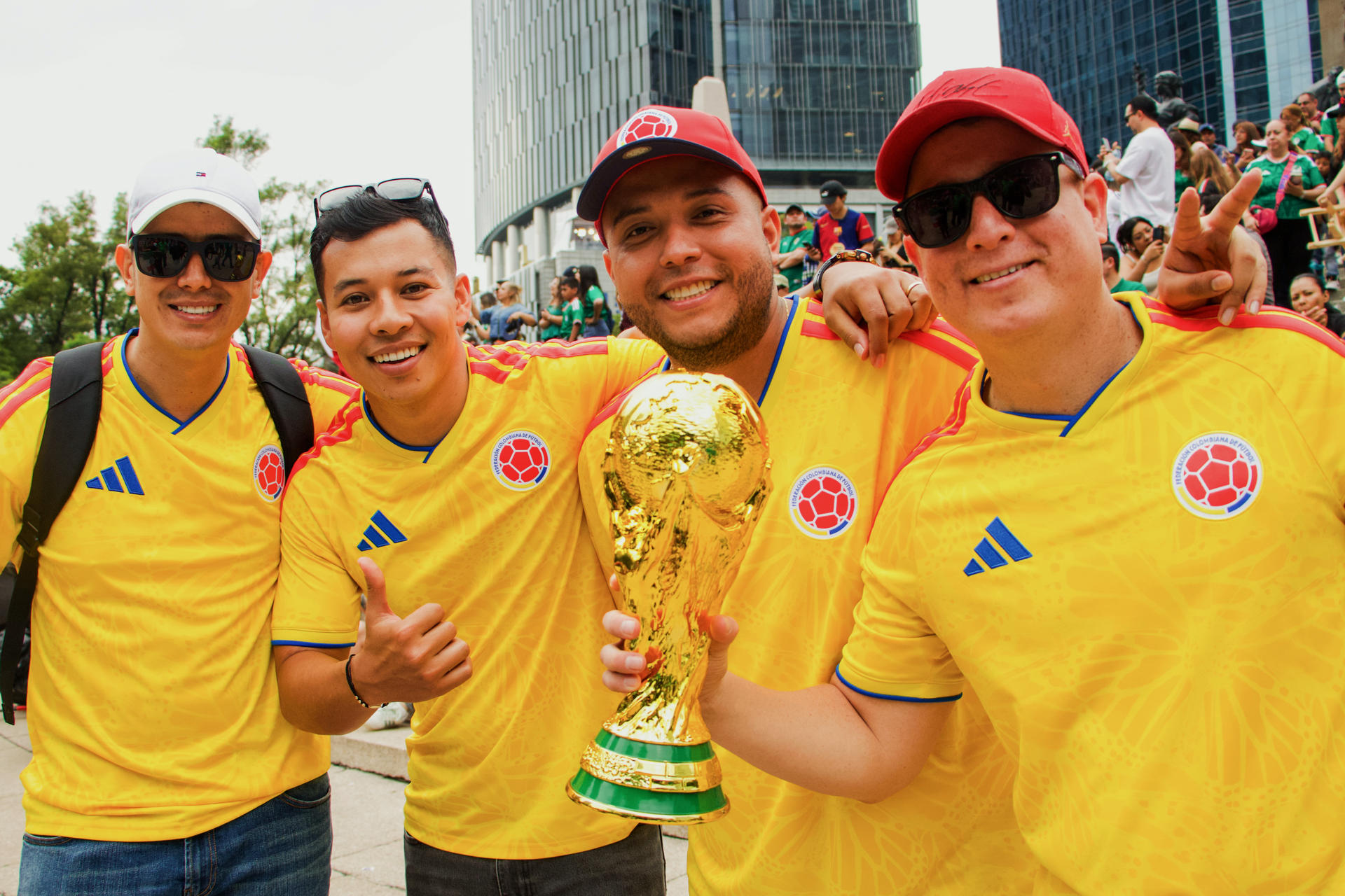 Colombia ya se hace sentir en México: multitudinario banderazo antes del debut mundialista