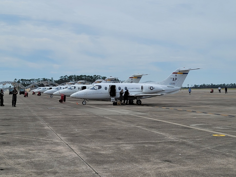 Cierran base aeronaval en Florida por amenaza de bomba