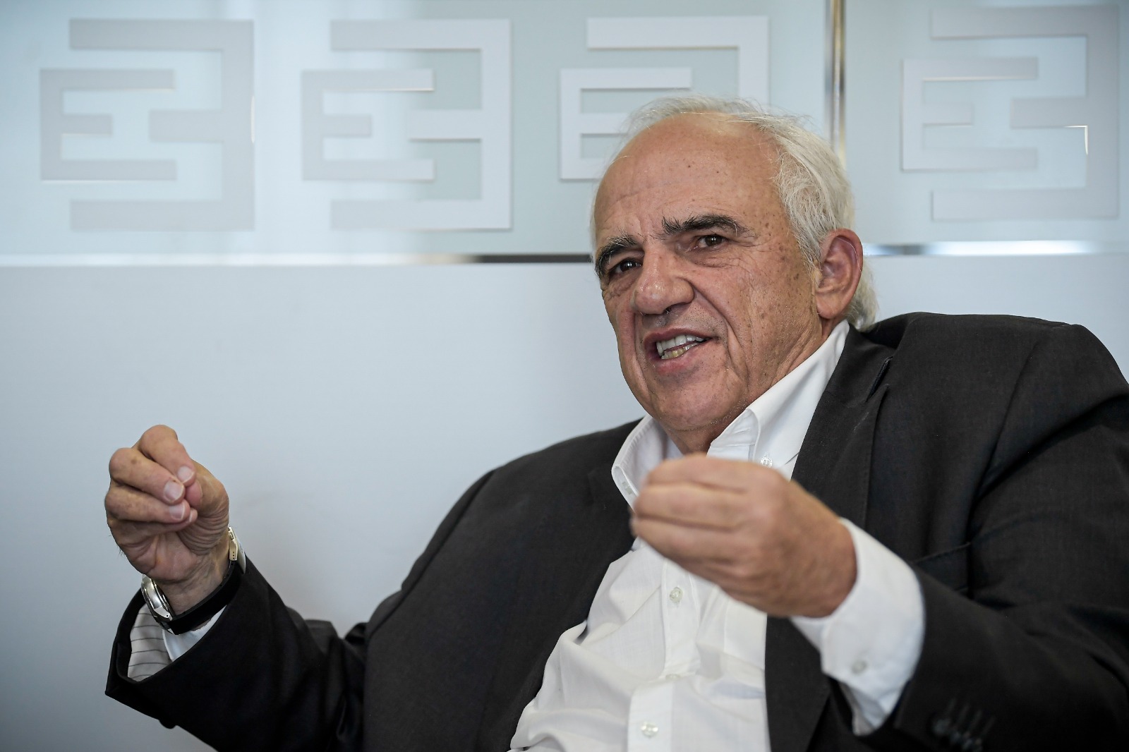 “Oiga más y trine menos”: este es el mensaje que le mandó Samper a Petro