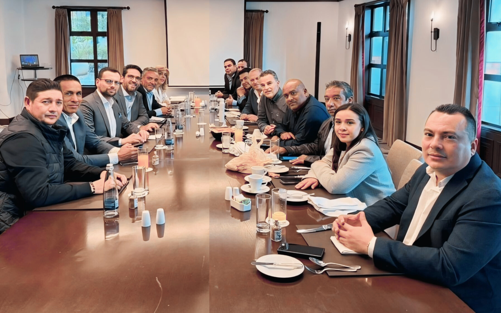 Los detalles detrás de la reunión que tuvieron exgobernadores para hablar del 2026