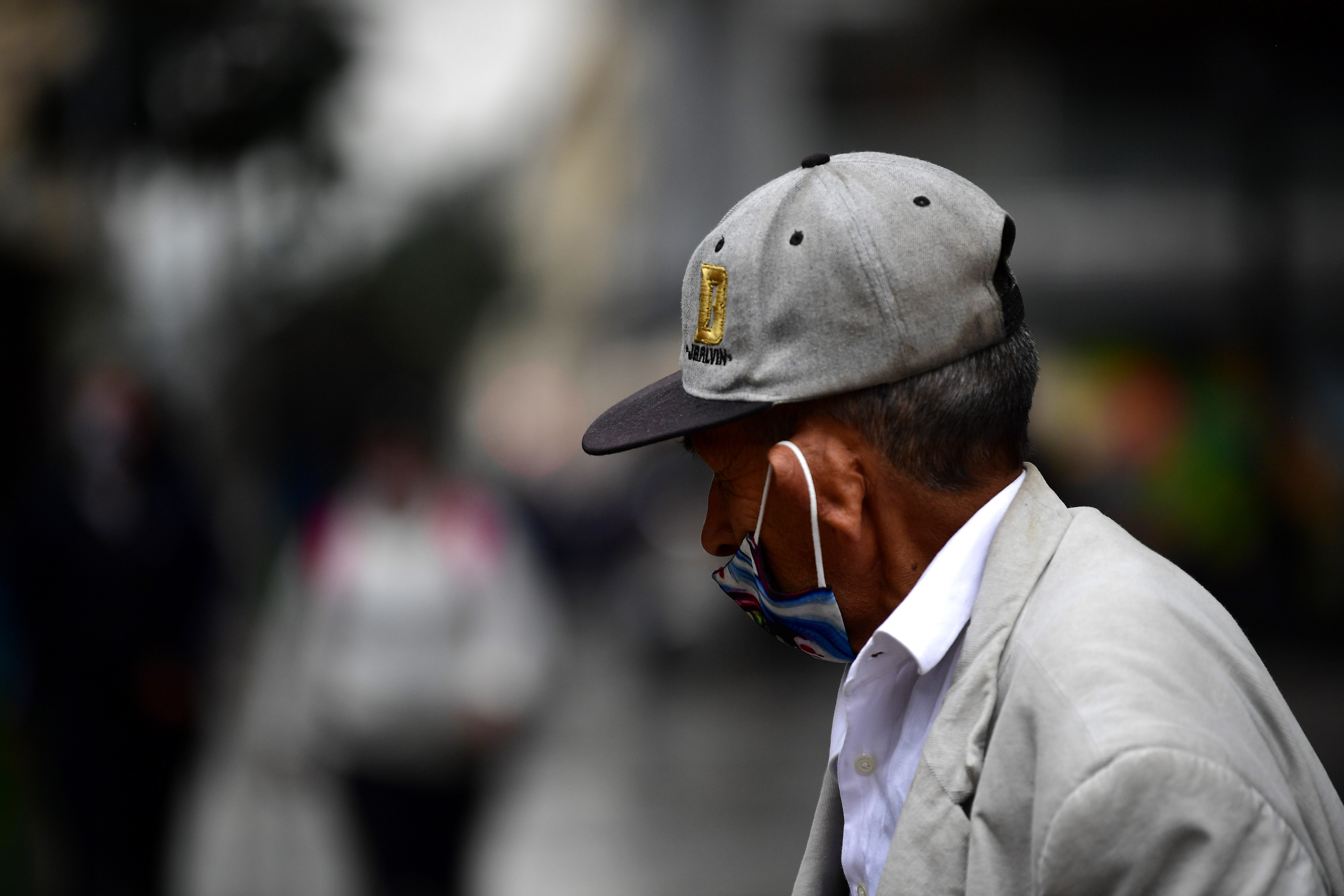 La variante EG.5 del coronavirus sí circula en Colombia, pero no hay que alarmarse