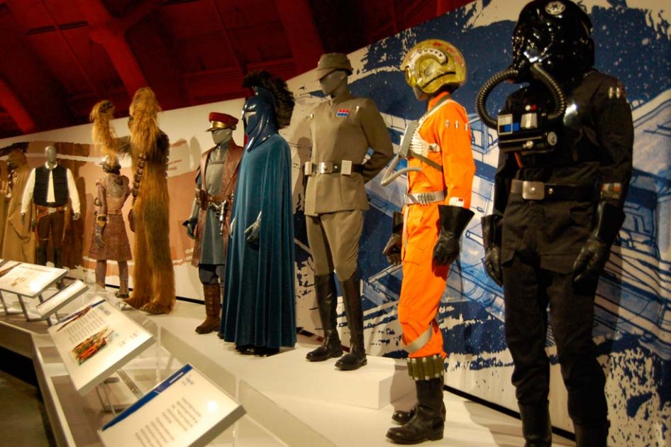 Actriz Embajada llave inglesa Disfraces originales de "La Guerra de las Galaxias" se exhiben en museo |  EL ESPECTADOR