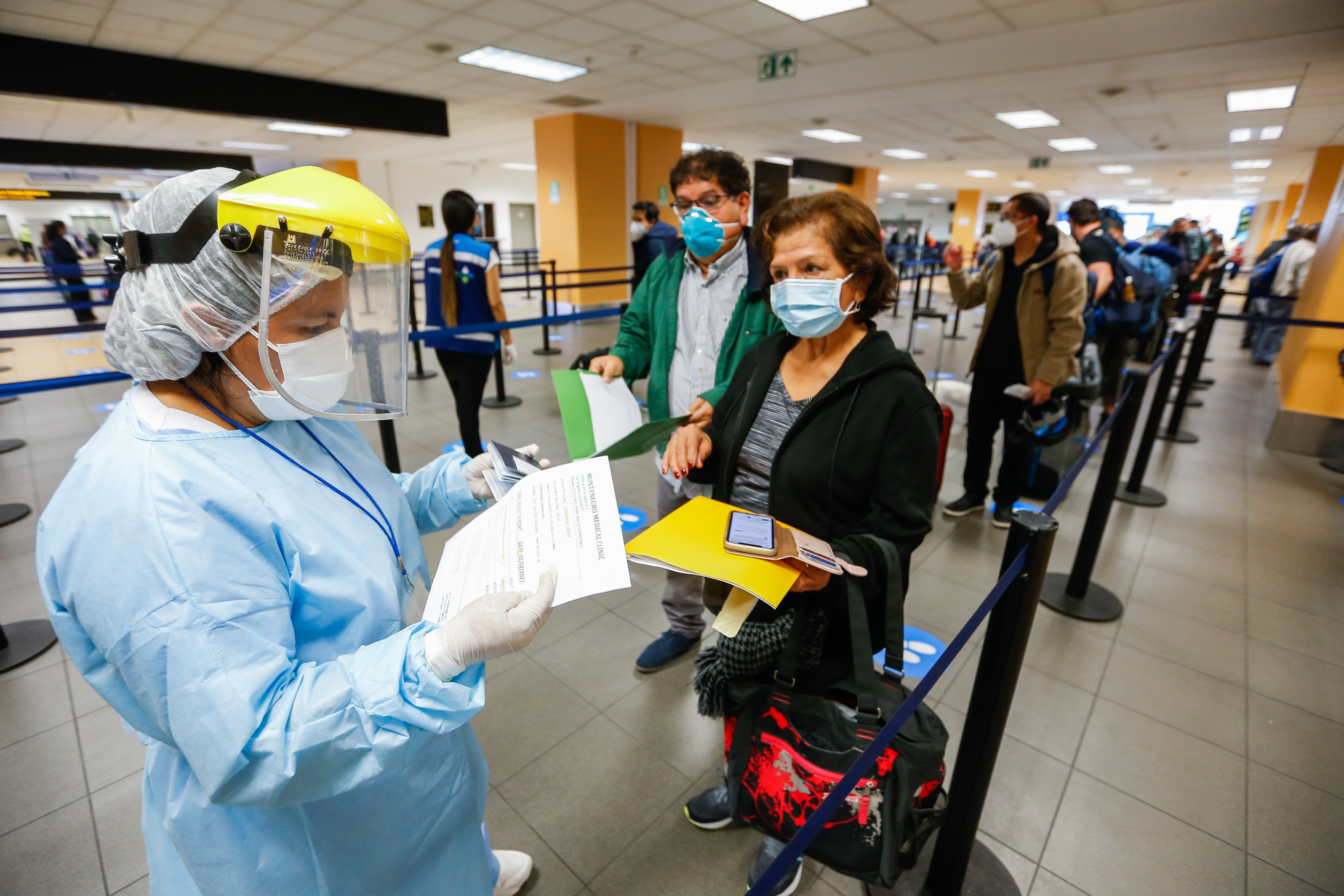 Pasaportes de vacunación: ¿Qué son y quién podría necesitarlo?