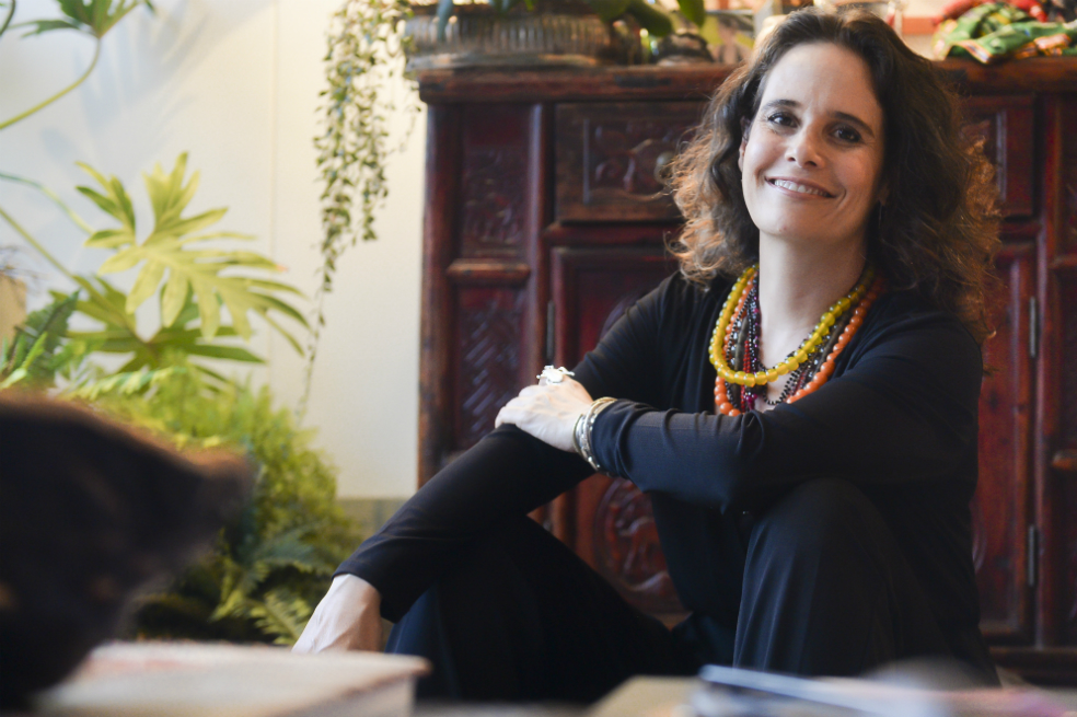 Catalina Ceballos, la mujer que rompe techos de cristal en la televisión colombiana