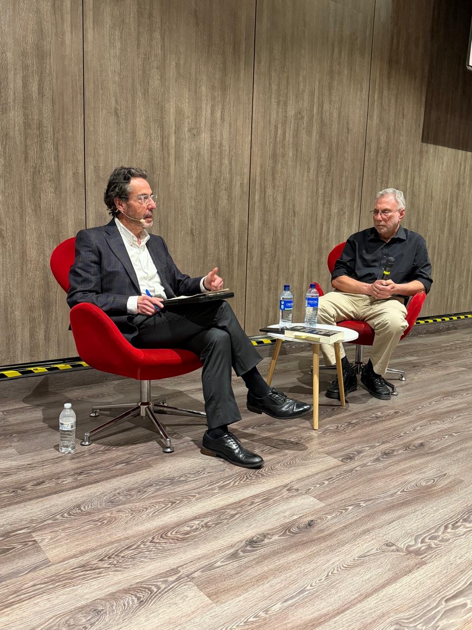 “Es un campo en constante cambio”: Martin Baron habla sobre la actualidad del periodismo